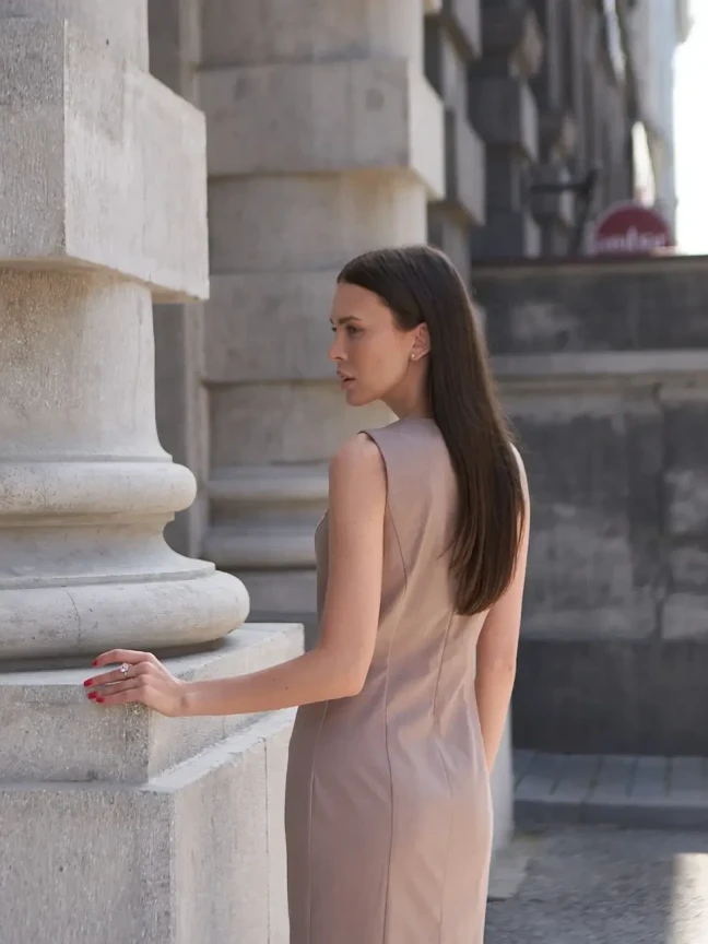 Платье-футляр Капучино