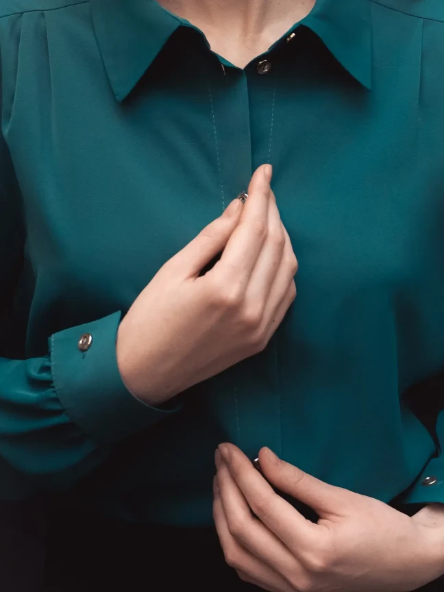 Заказать блузка бордо из шелковистой ткани  (Бордовый) для женщин в официальном интернет-магазине bonchic.store. Бесплатная доставка