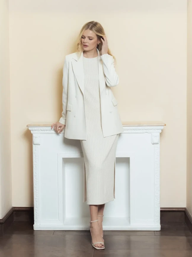 Платье из трикотажа Светло-бежевое